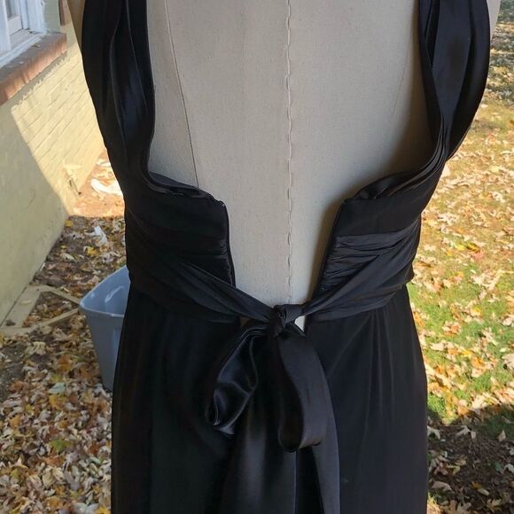Elegant DAVID'S Bridal Black Flowy Full-Length Dress D273 - Picture 7 of 13